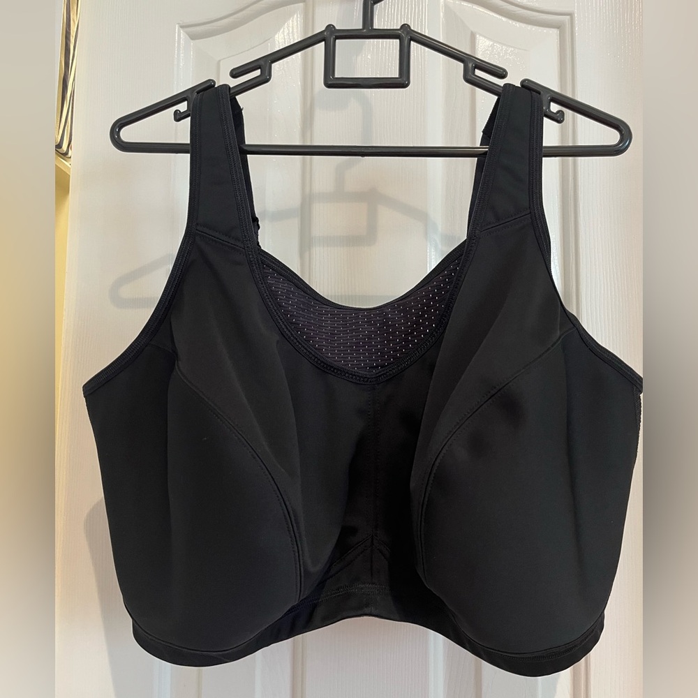 Glamorise Plus Size Wirefree Sports Bra in Black, Size 48 DD